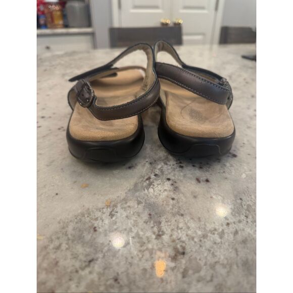 SAS Bronze & Silver Leather Sandals sz 10 - Picture 6 of 9
